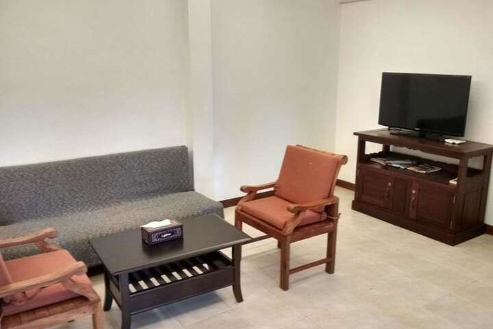 Room 37 of 72