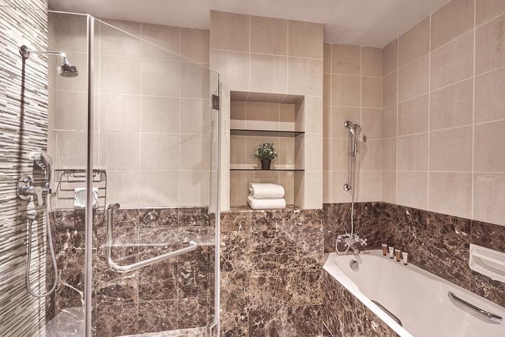 Clean Restrooms
