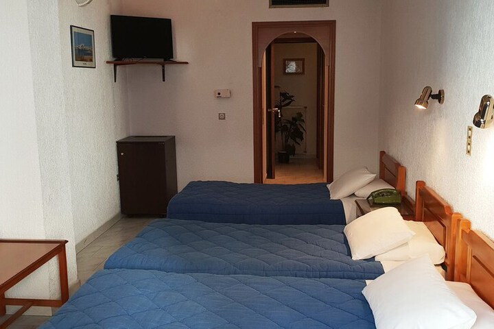 Room 11 of 20