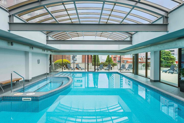 Hotel Pool