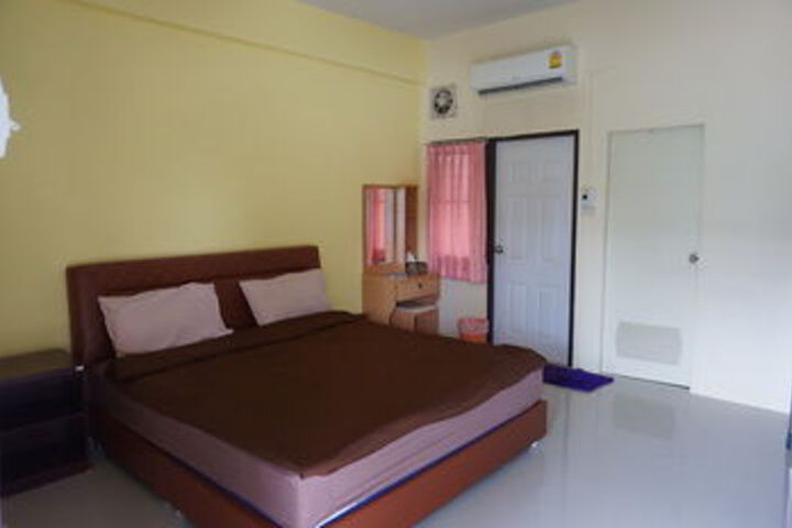 Room 14 of 26