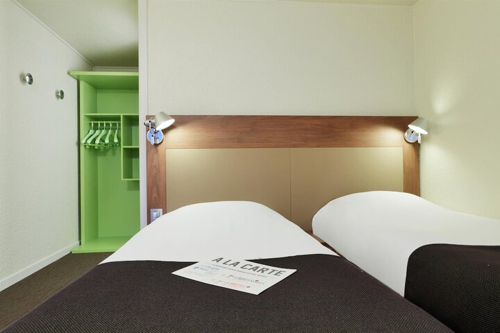 Room 4 of 39