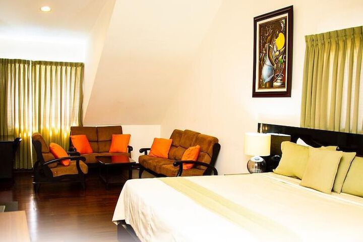 Room 8 of 37