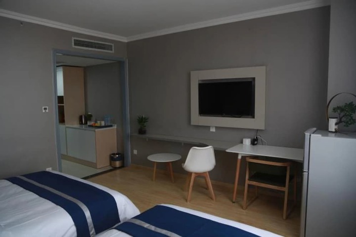 Room 10 of 22