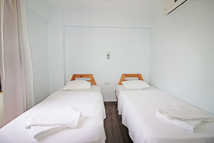 Room 11 of 54