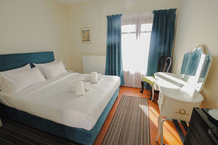 Room 12 of 45