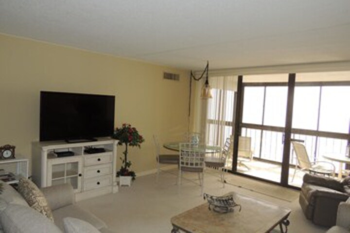 Room 16 of 36