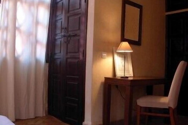 Room 19 of 34