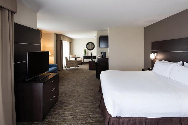 1 King Bed Suite Additional Living Area (2 of 12)