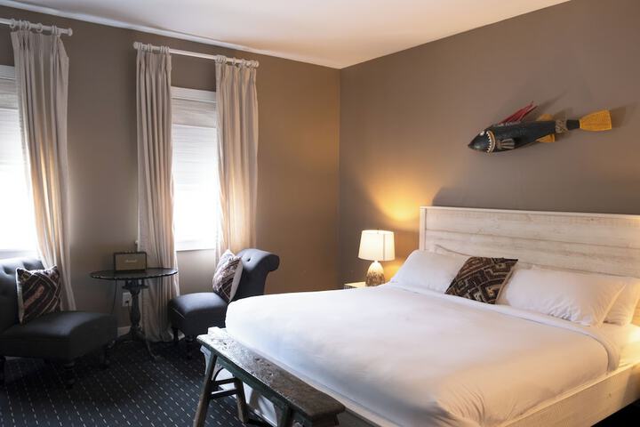 Room 26 of 49