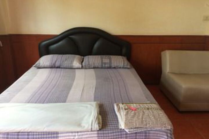 Room 18 of 22