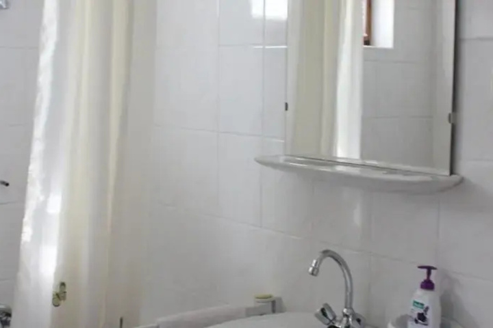 Room 7 of 10
