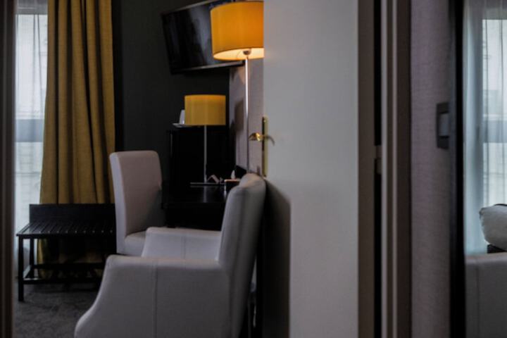 Room 9 of 35