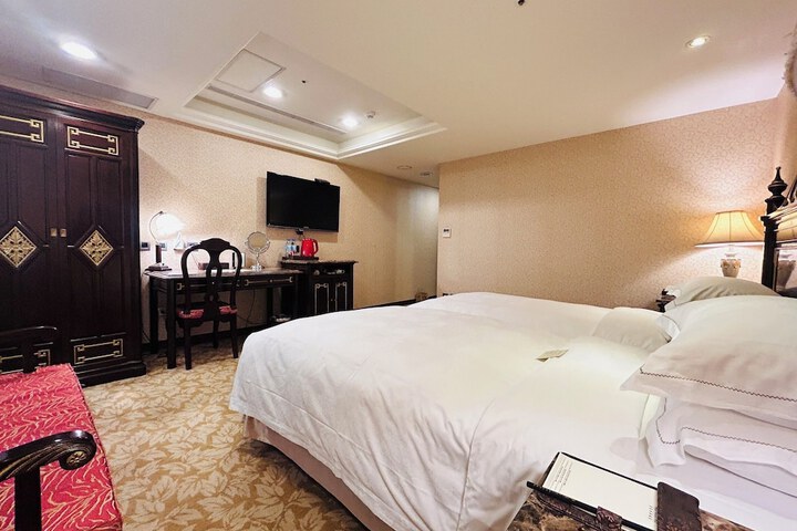Room 54 of 216