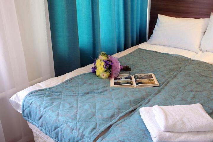 Room 42 of 63