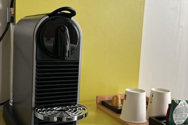Breakfast/Coffee Service 23 of 40