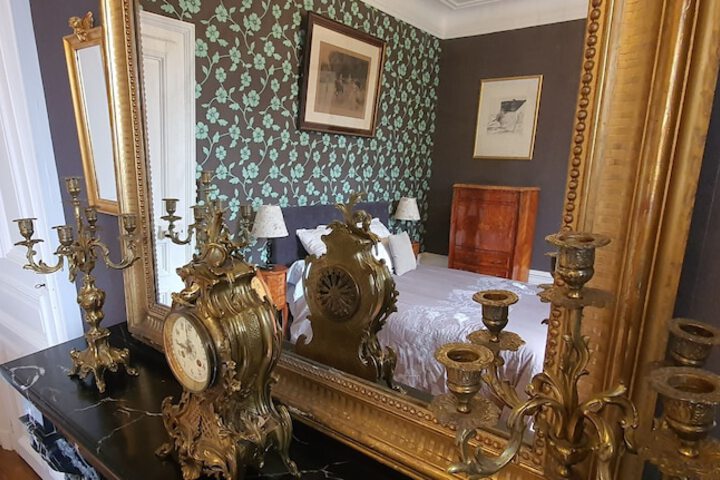 Room 53 of 193