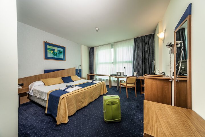 Room 14 of 35
