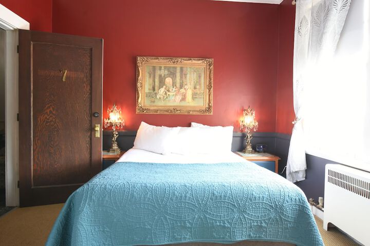 Room 18 of 70