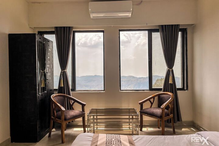 Room 10 of 114
