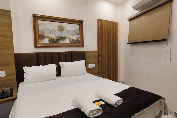 Room 30 of 86