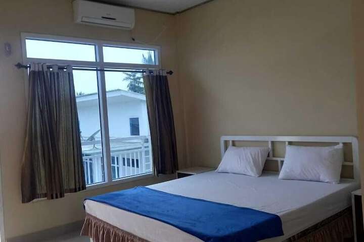 Room 3 of 15