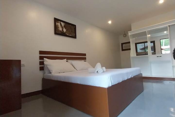 Room 9 of 49