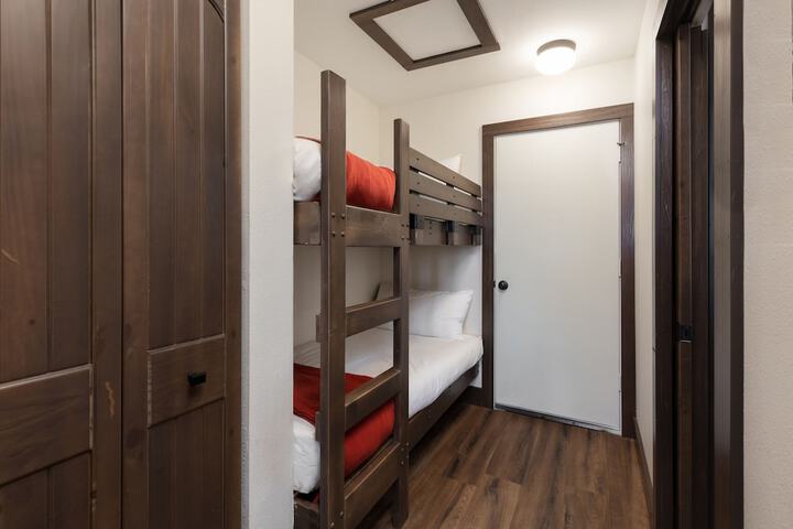 Standard Room, King or Two Doubles (24 of 25)
