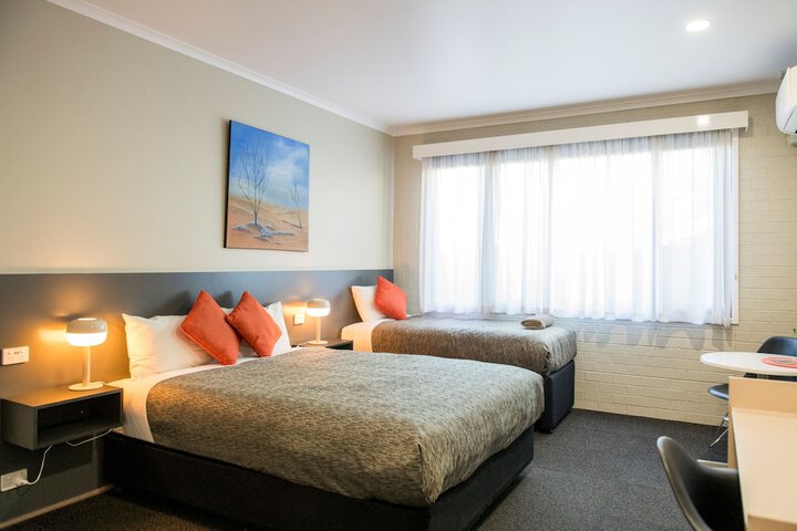 Room 10 of 41