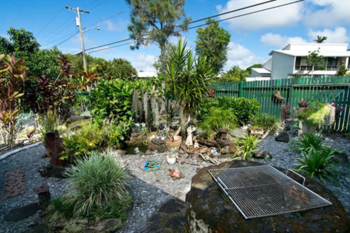 Property Grounds 25 of 33