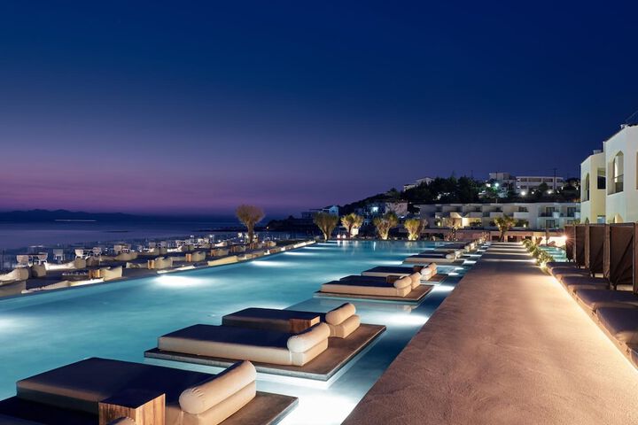 Caravel Suites - Adults Only