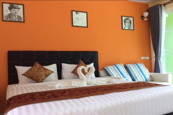 Room 16 of 72