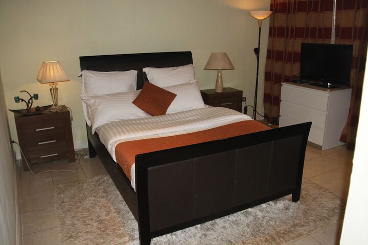 Room 9 of 26