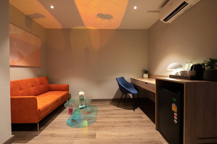 Room 85 of 136