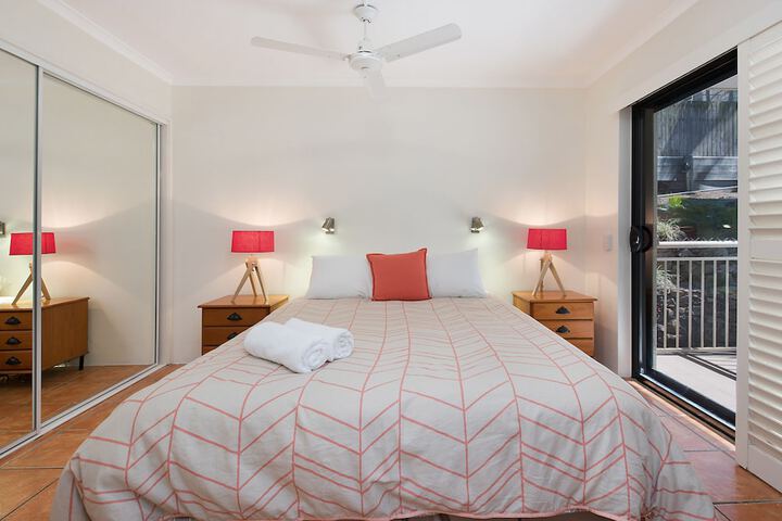 Room 10 of 109