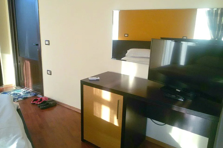 Room 7 of 20