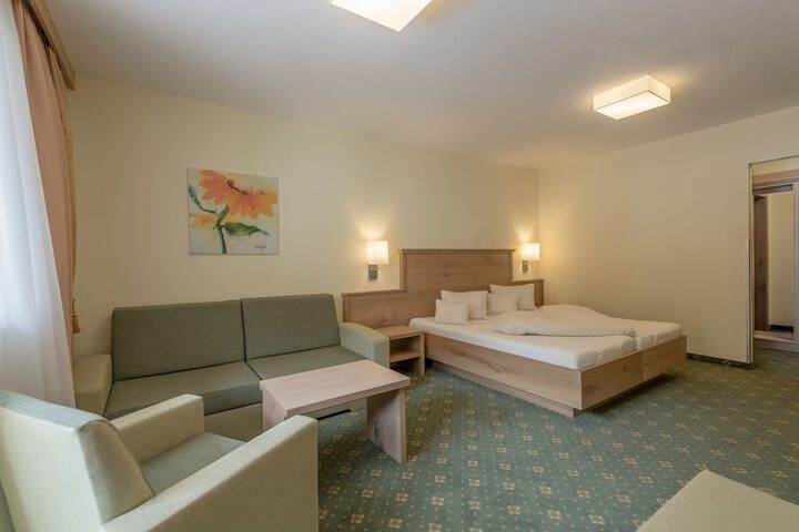 Room 16 of 45