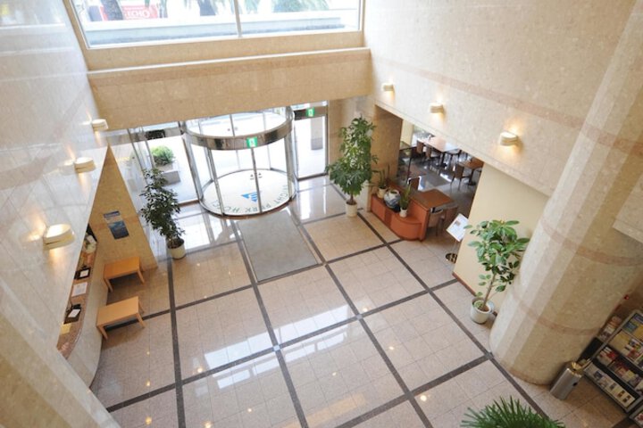 Entrance & Lobby