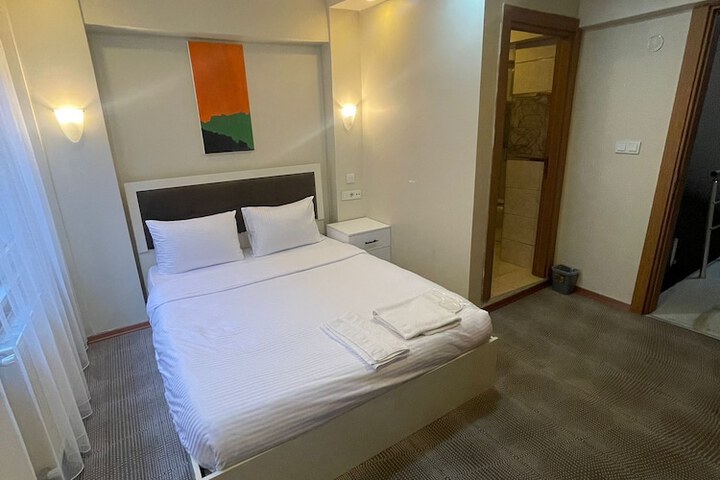 Room 22 of 39