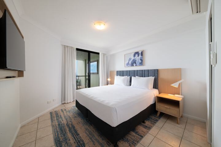 Room 5 of 75