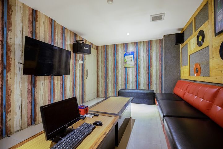 Room 44 of 60