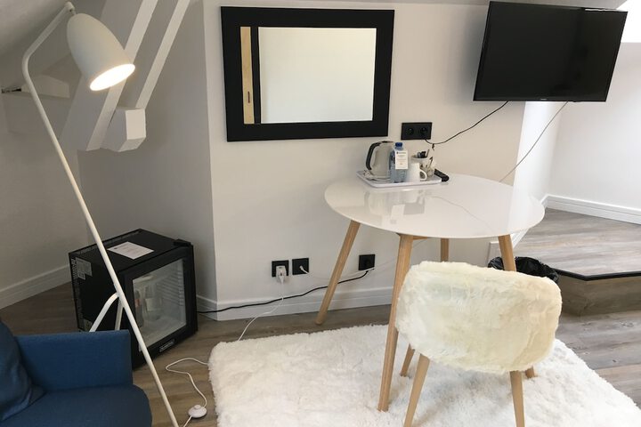 Room 45 of 115