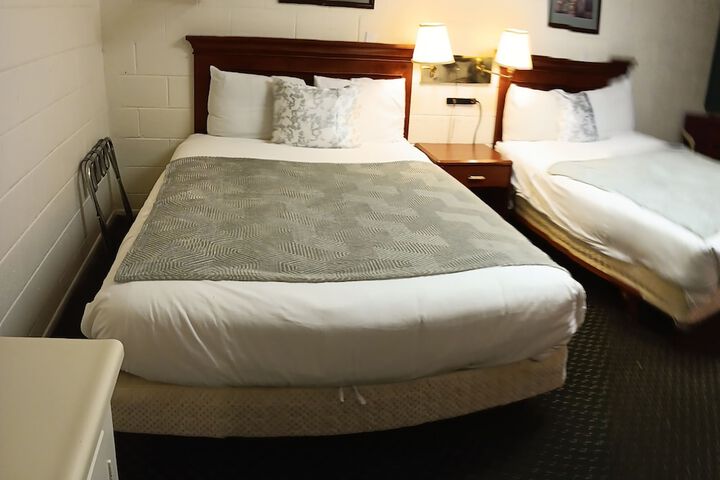 Room 6 of 20