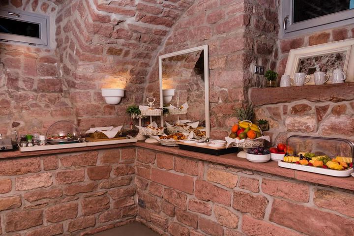 Dining 57 of 66