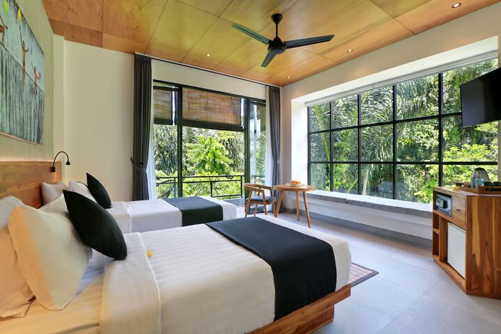 Room 10 of 51