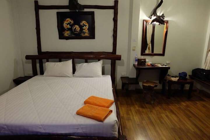 Room 11 of 49