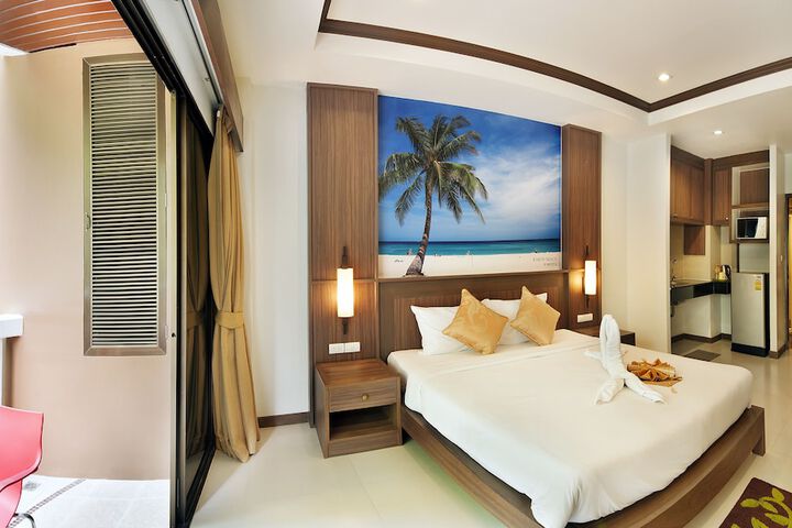 Room 6 of 82