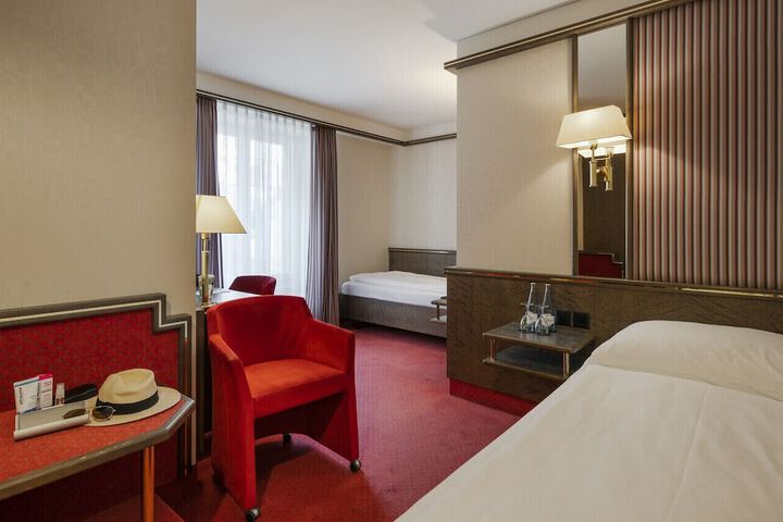 Room 54 of 146