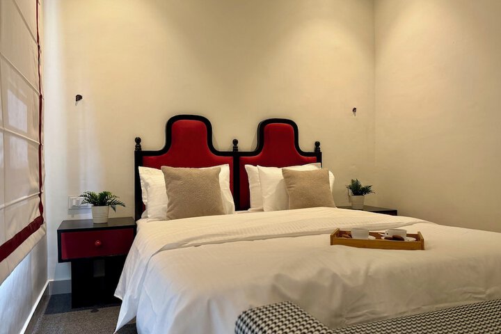 Room 9 of 70