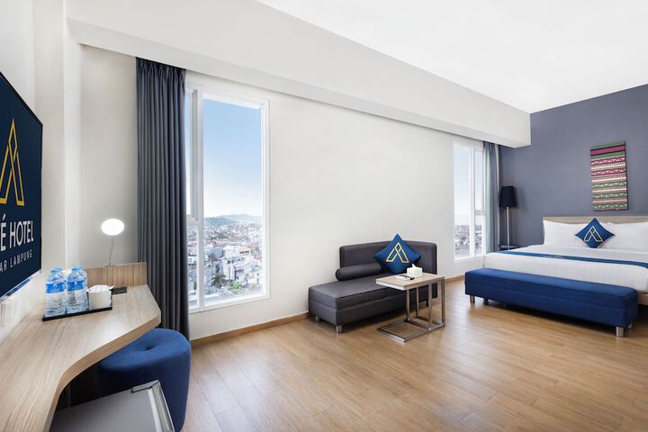 Room 4 of 14